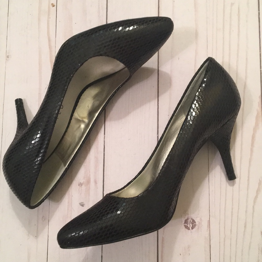 The Limited Black snake skin heels size 7.5